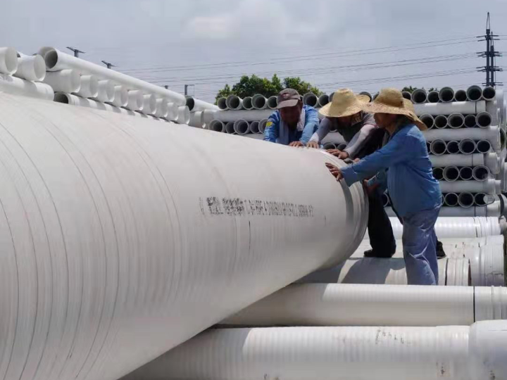 堅守崗位不言苦 高溫關(guān)懷沁人心